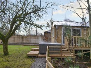 Treehouse Cabin