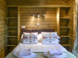 Treehouse Cabin