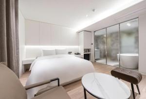 Seocho Brick Hotel