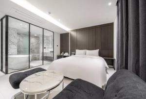 Seocho Brick Hotel