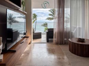 Wake Up to the Ocean Naarena Escape