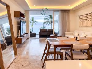 Wake Up to the Ocean Naarena Escape