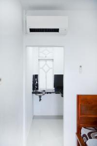 Getrudis Sita Guesthouse - 5 Min Walk to Airport