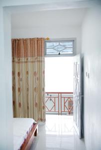 Getrudis Sita Guesthouse - 5 Min Walk to Airport