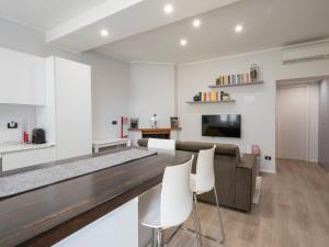 I-Host Apartment - San Gottardo 15