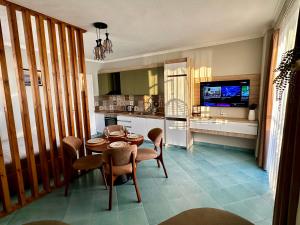 Eri Apartments 2
