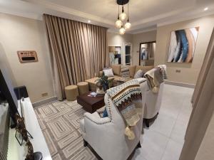 Luxury Apartment 75 Leaders