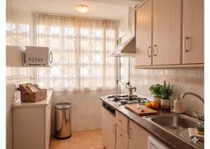 Apartamento Benidorm- Piscina y parking comunitario