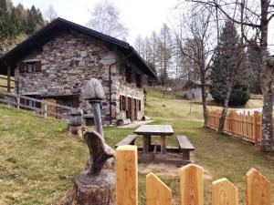 Baita a Pieve Tesino Near Mountain And Lake