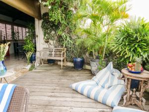 Loft with Private Pool in Canggu minutes to the Beach