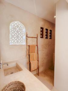 Little Maua - Stylish Private Hideaway on Galu Beach