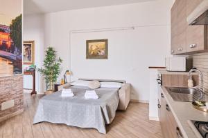 Lollo House - Romantic Apartment near Termini, San Lorenzo