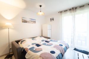 Le Bellevue, 50m lac, piscine, parking, wifi, baignade surveillée