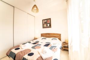 Le Bellevue, 50m lac, piscine, parking, wifi, baignade surveillée