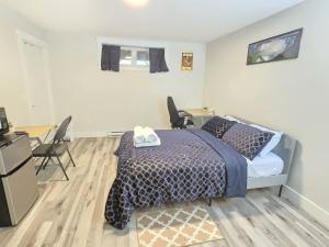 Cozy Newly Built Room