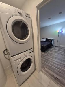 Cozy Newly Built Room