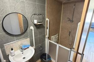 6Berth Caravan-Wheelchair Accessible-Pet Friendly