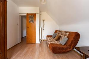 Beniowskiego Standard Apartment by BookingHost