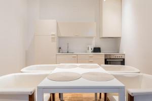 City Center Apartments and Rooms Near Old Town