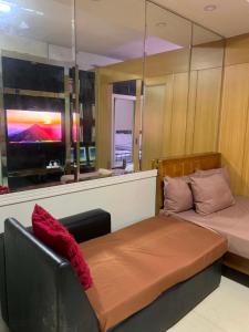 SD staycation Shell Residences facing moa complex