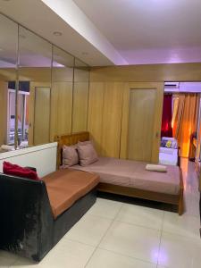 SD staycation Shell Residences facing moa complex