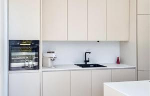 Beautiful Home In Makarska