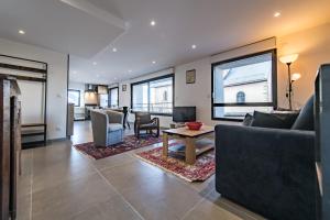 Apartment 2 BR Near Slopes View