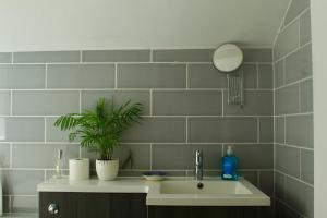 Clifton House Apartment
