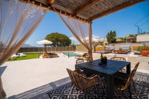 Villa Platon by PosarelliVillas