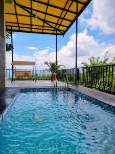 Moya Villa & Resto