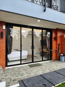 Moya Villa & Resto