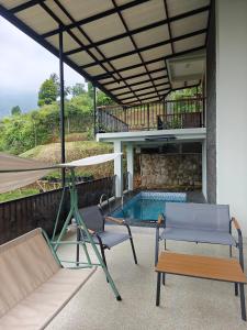 Moya Villa & Resto