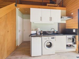 Chalet 700m de la mer, ideal 2 adultes 2 enfants