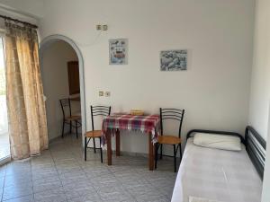 Plaka Apartments