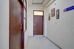 Hotel O Sector 27 Noida Formerly Hans Residency