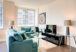 Global Luxury Suites at Newport