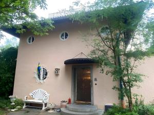 Villa mit Pool & Sauna am See