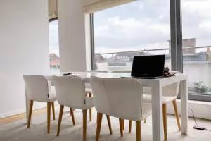 Beautiful penthouse close to Toison dOr