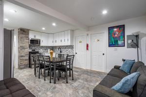 Modern 4BR 2BA 9 Beds NYC MetLife Free Parking