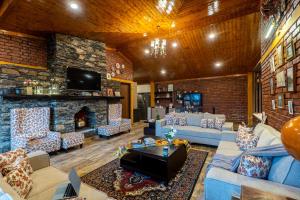 SaffronStays The Rhodoville Villa