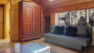 Paradise View - 5 BR Gstaad Paradise View Chalet with Outdoor Jacuzzi
