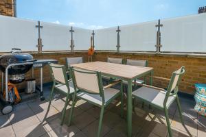 New! 1 Bed Flat near Central London with Terrace