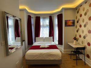 Lyon House Hotel