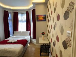 Lyon House Hotel
