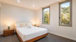 Waterloo 2BR 2BA Pool, Parking, Near Green Sq