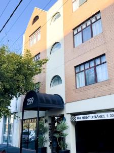 ensuite studio at gouger st 106