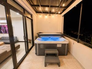 CR MARIPOSA RENTALS Luxury 2-Story Penthouse with Private Jacuzzi
