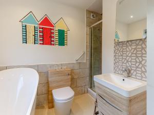 Serenity Sands - Uk30265