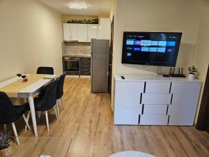 Central, quiet and modern apartment with Private Parking
