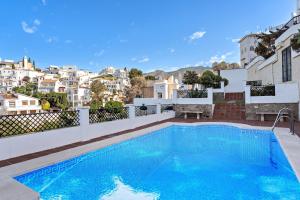 Sea View Home with 3 Terraces near Burriana Beach